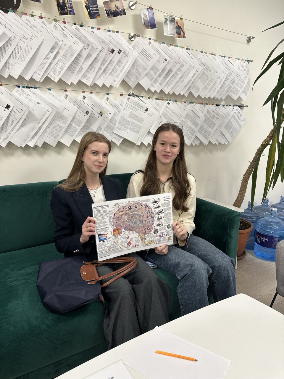 У всех предновогодние приготовления — а научные волонтёры финализируют очные лабораторные исследования