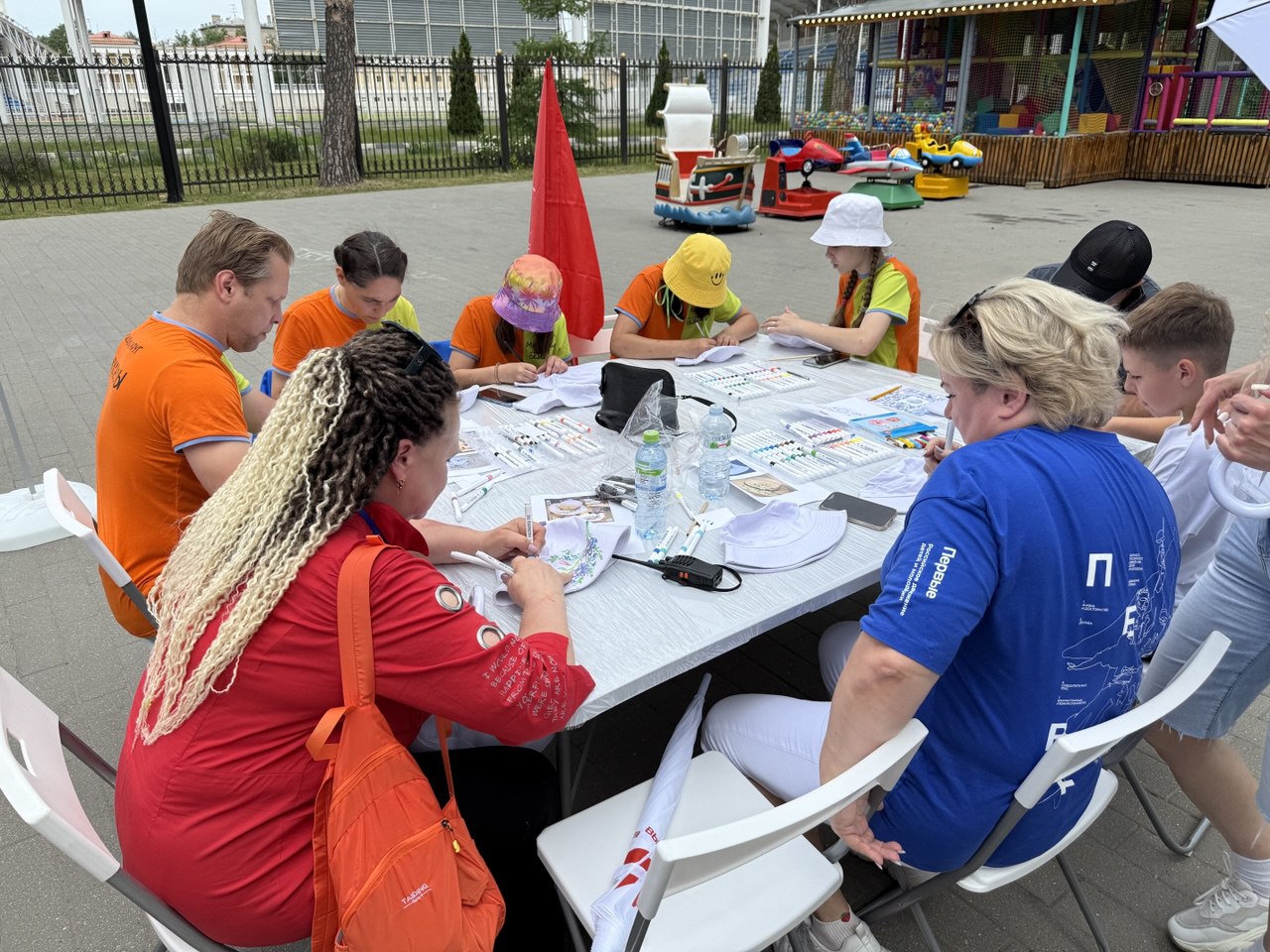 Научные волонтёры на фестивале в наукограде Жуковском