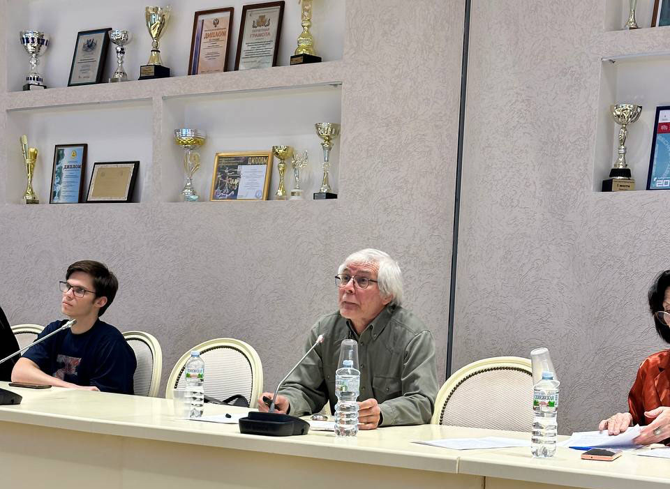 Эксперты проекта научного волонтёрства регулярно участвуют в научных обсуждениях