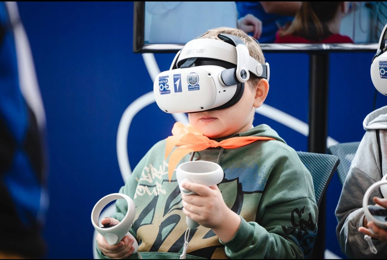 Команда проекта научного волонтёрства «Удобный город» провела исследования и научные демонстрации на Международном фестивале НАУКА 0+