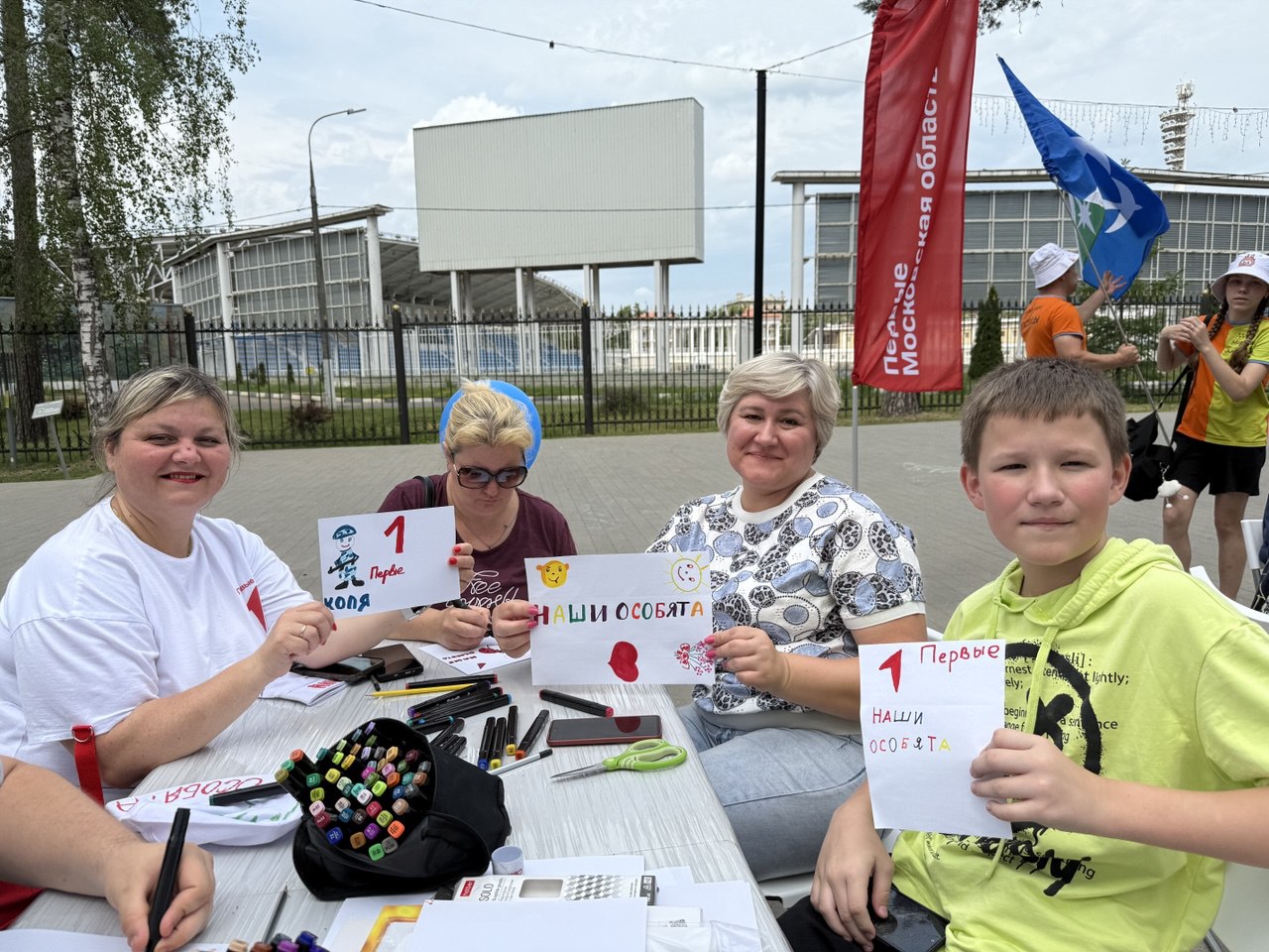 Научные волонтёры на фестивале в наукограде Жуковском